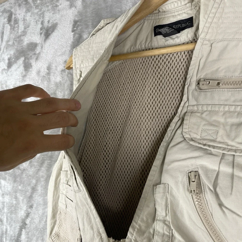 Vintage Banana Republic Safari Vest Mens XS Tan Utility Multi Pocket Fishing 90s